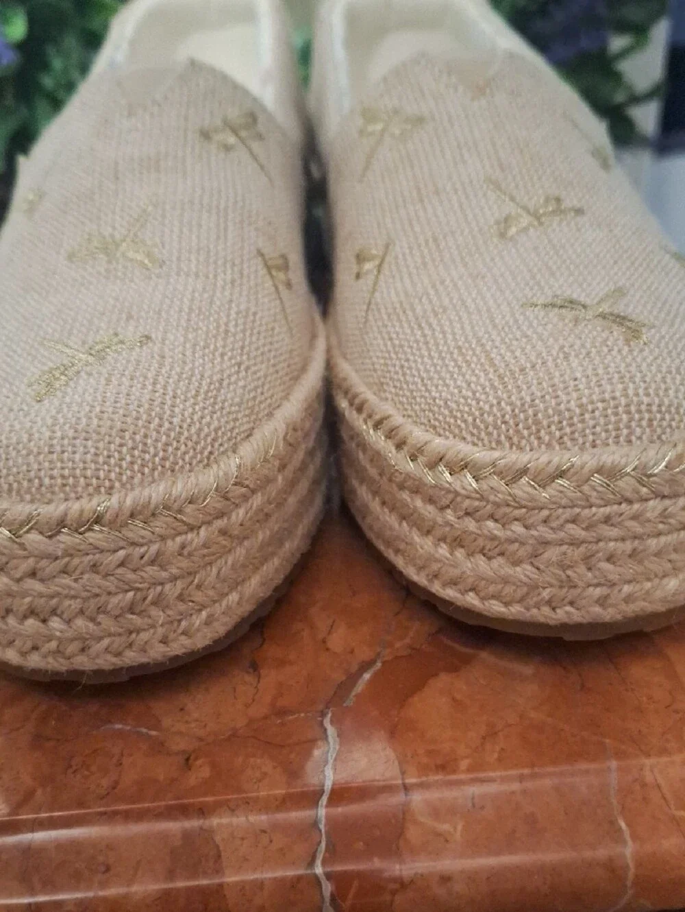 TOMS Women's Valencia Platform Dragonfly Gold Embroidery